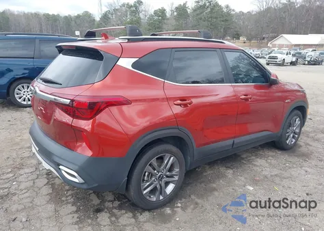 2021 Kia Seltos S z USA, uszkodzony, nr VIN KNDEUCAAXM7139178